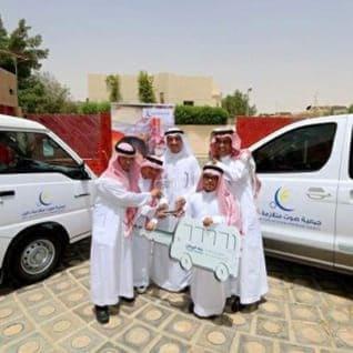 «بنك الرياض» يطلق مشروع «النقل الخيري» بحافلات مجهّزة لذوي الاحتياجات الخاصة